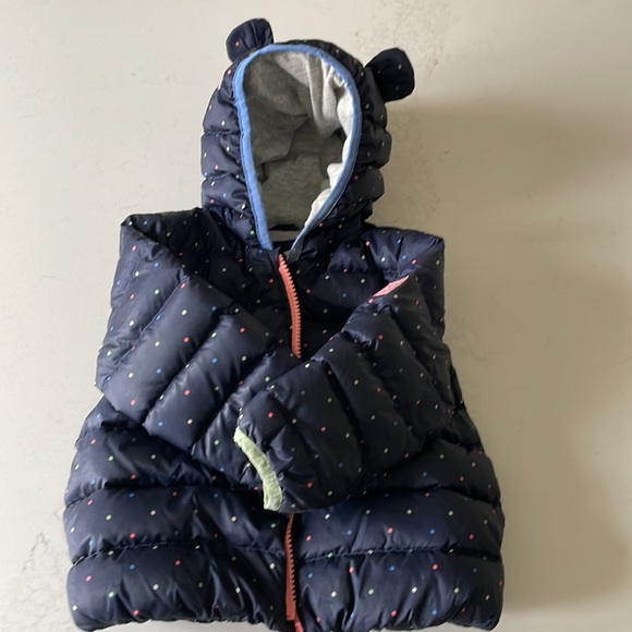 Baby Gap puffer jacket - Picture 3 of 3